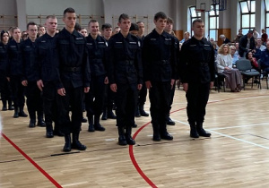 Pasowanie na Kadeta klas mundurowych: tu uczniowie Służby Policyjnej